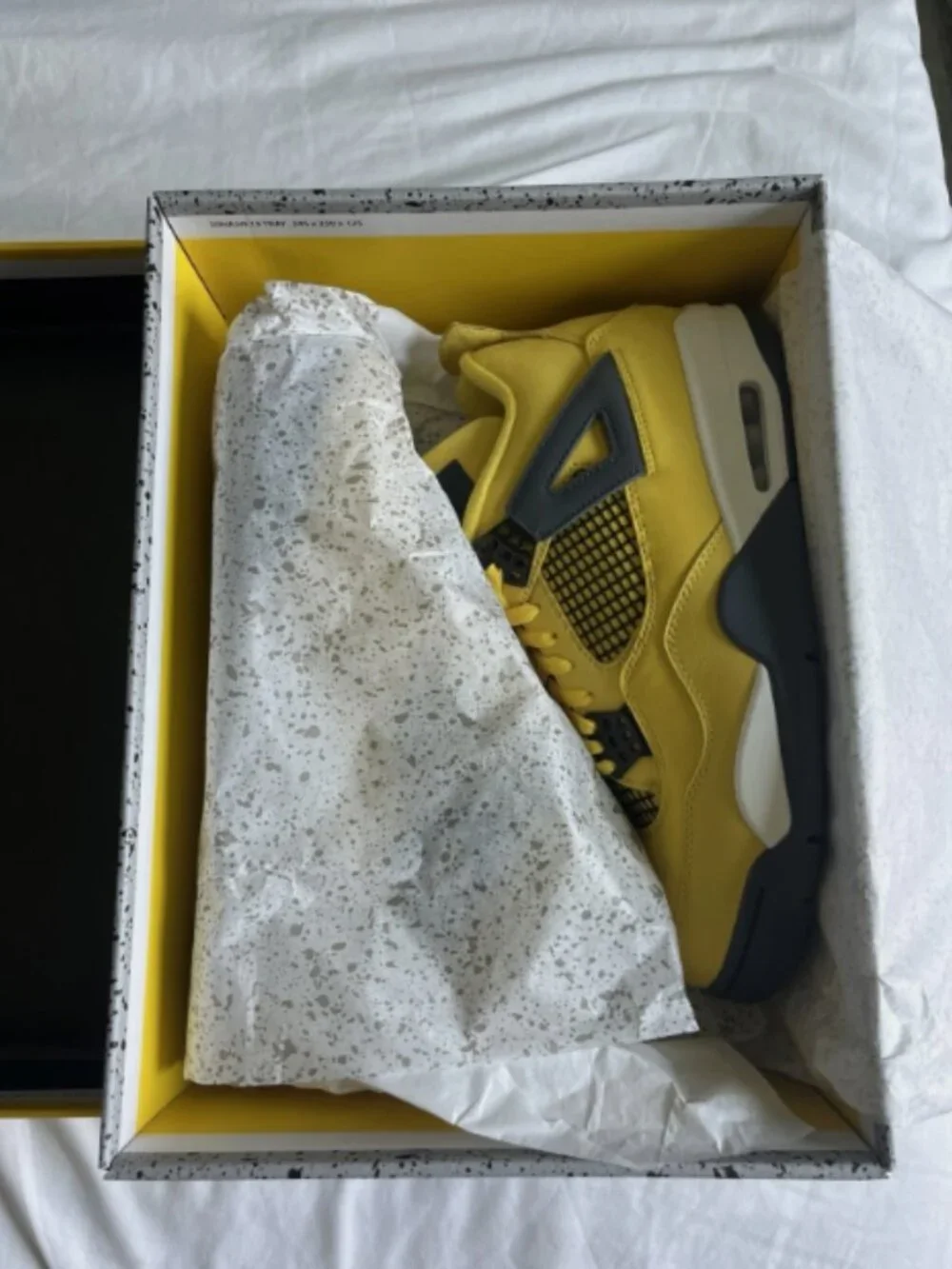 Nike Air Jordan 4 Retro Lightning Yellow